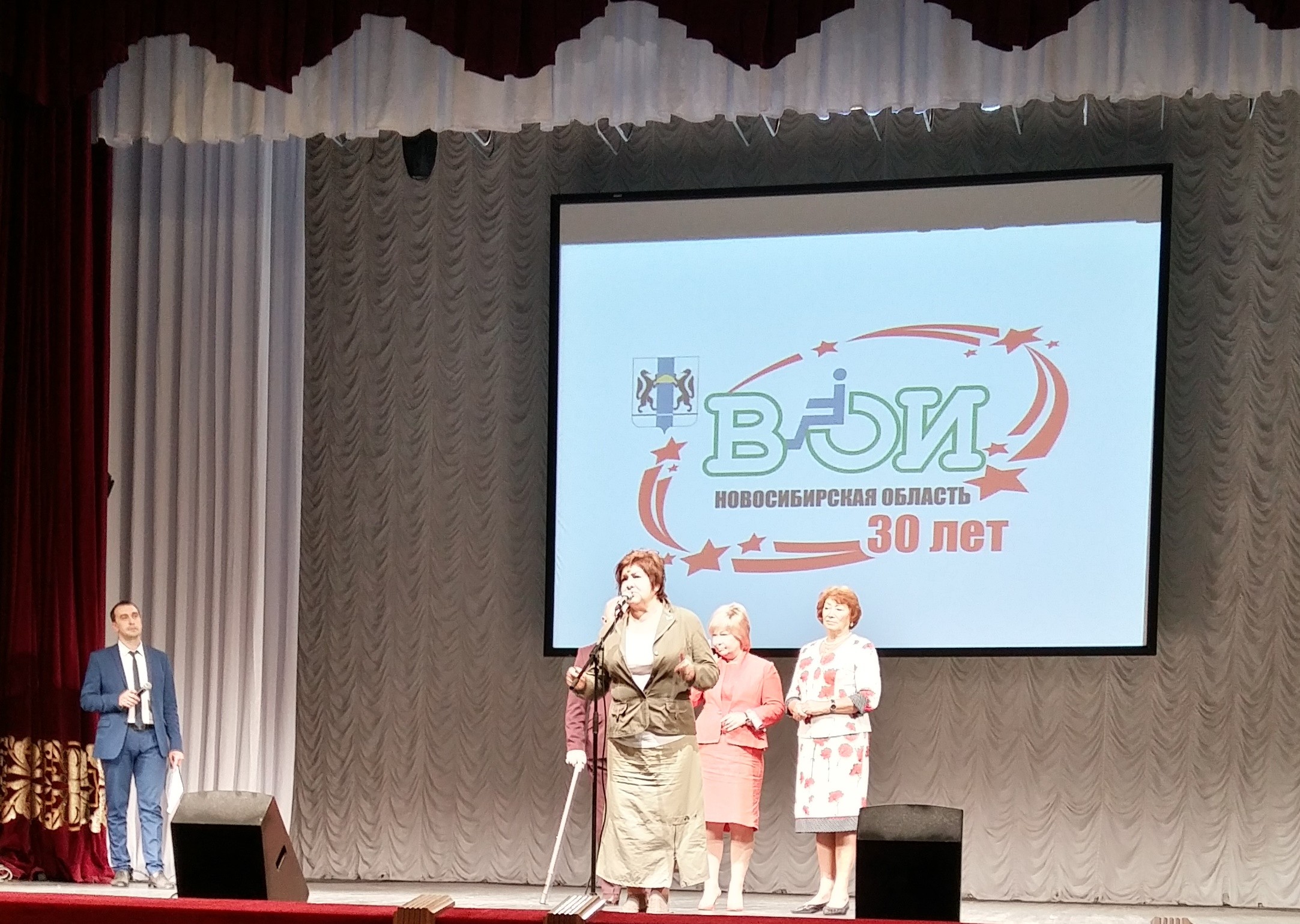 общественные деятели